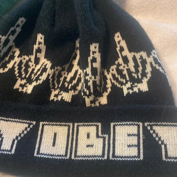 Set of 2 hats. - Picture 3 of 3